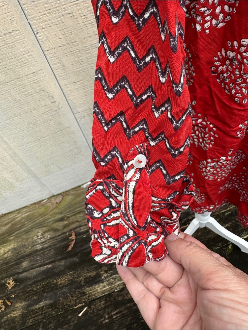 Max Red Patterned Button-Front Mini Dress - Picture 4 of 10